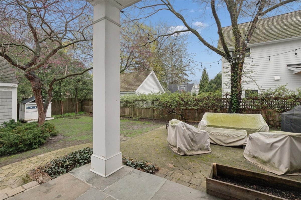 321 Vincent Court