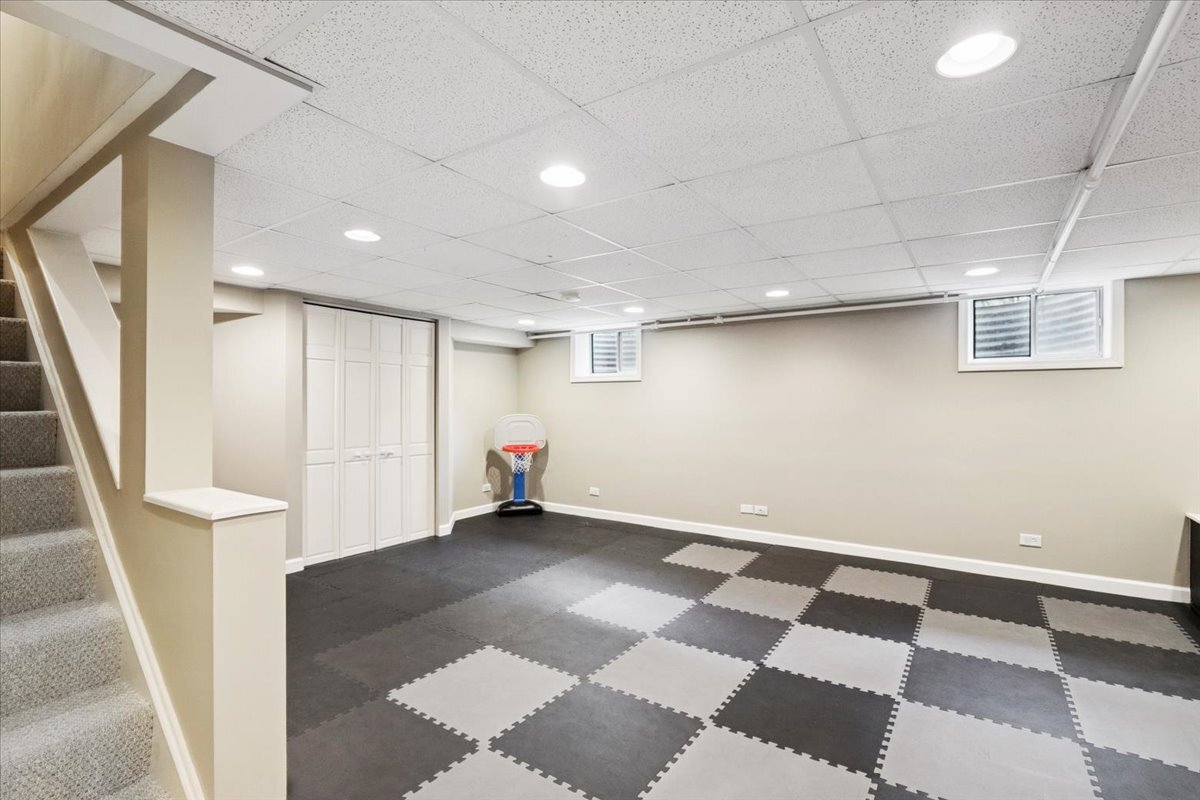 321 Vincent Court