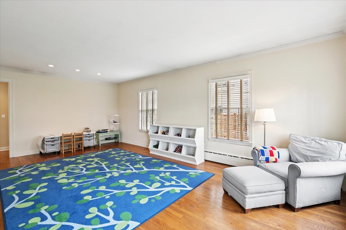 321 Vincent Court