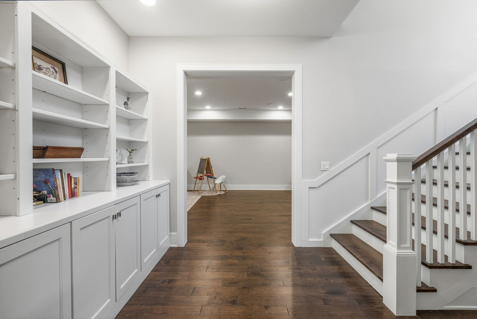 618 Buckingham Place