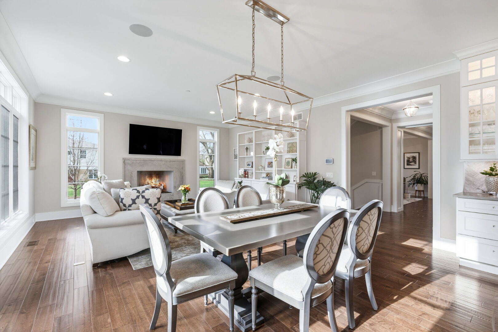 618 Buckingham Place