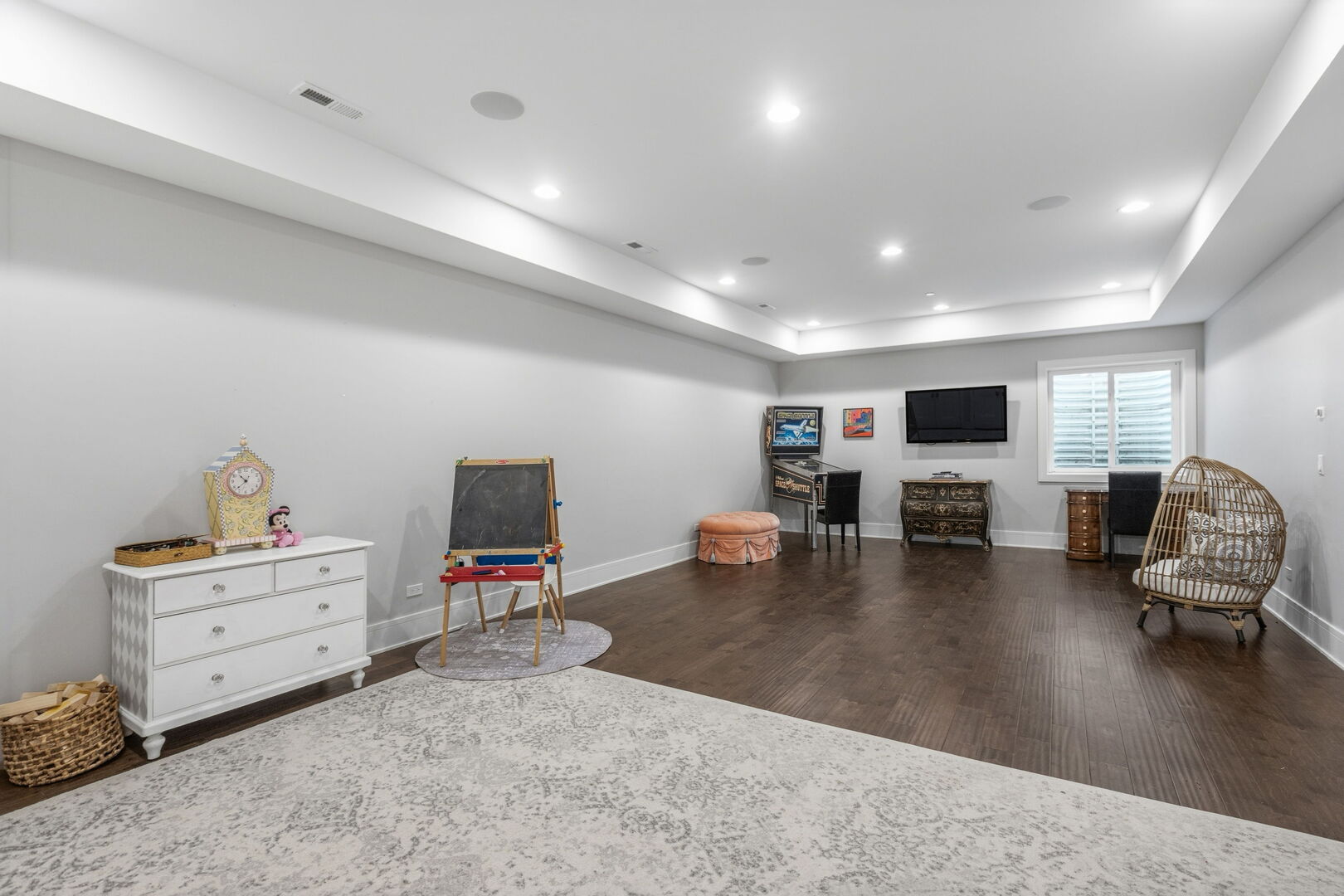 618 Buckingham Place