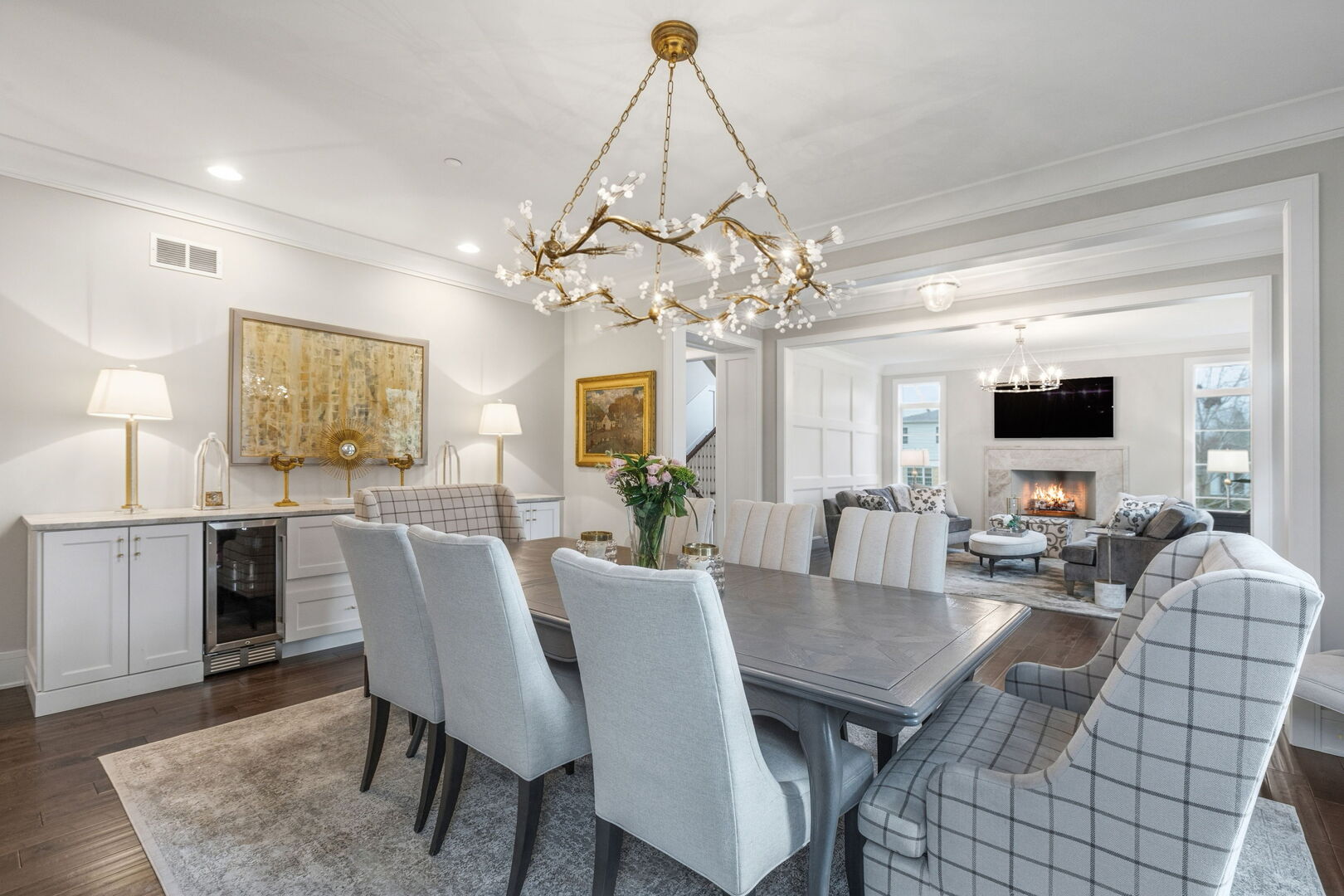 618 Buckingham Place