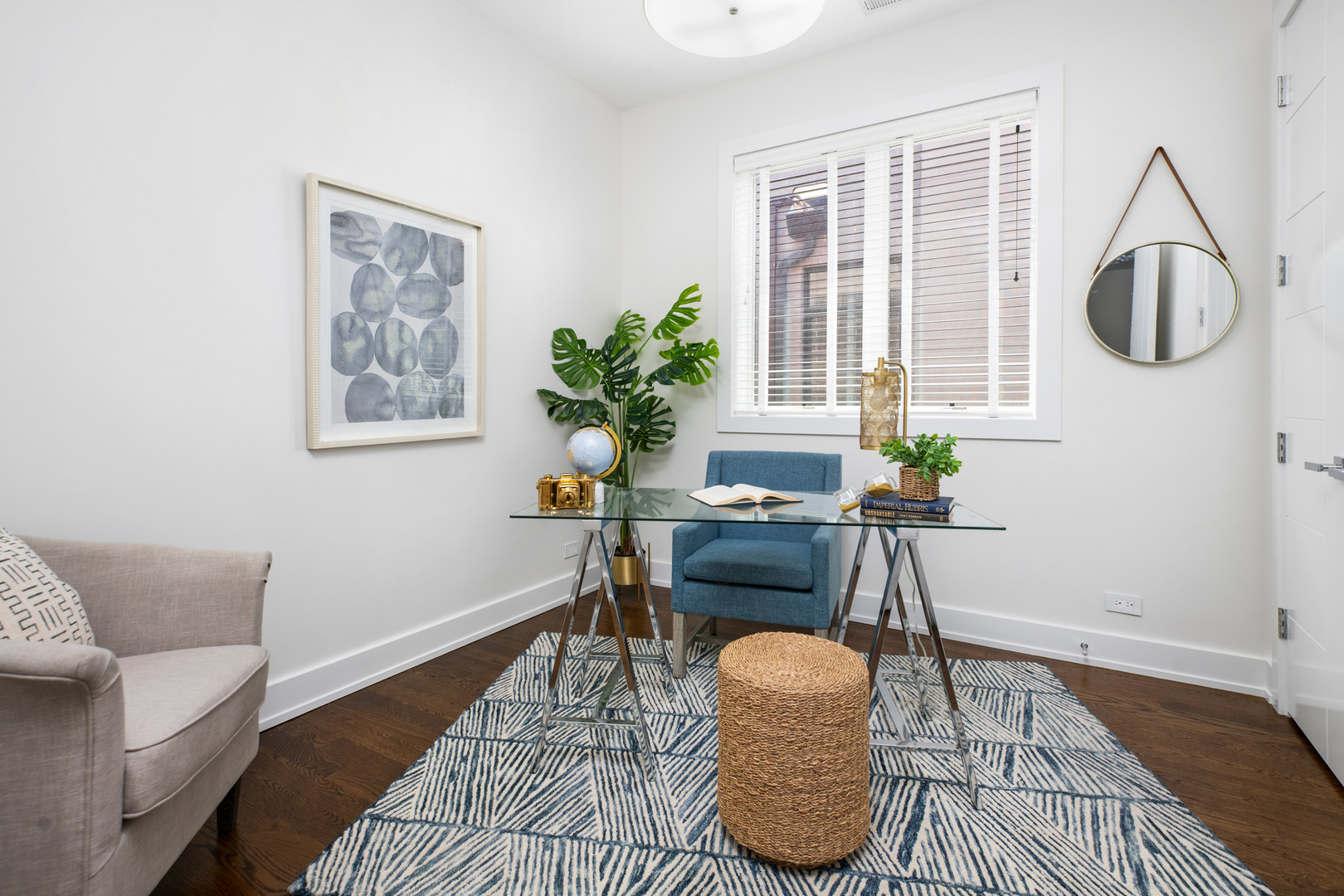 2908 N Burling Street Unit: 3