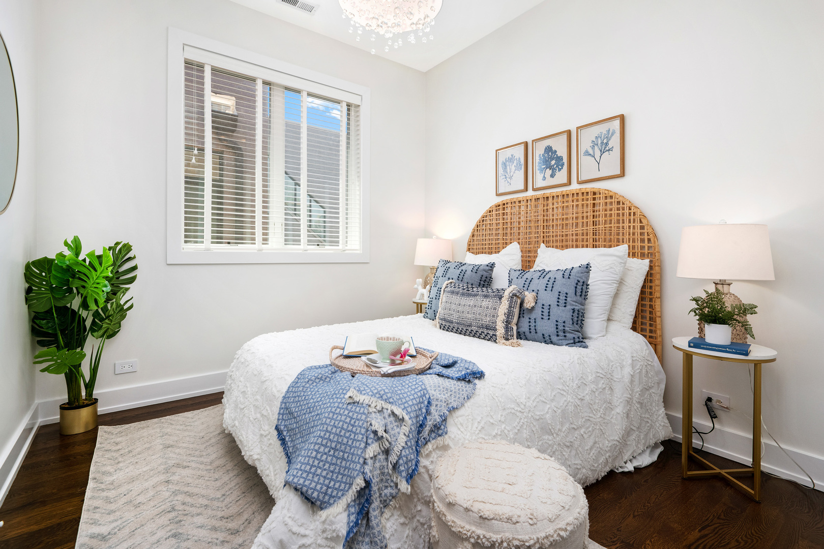 2908 N Burling Street Unit: 3