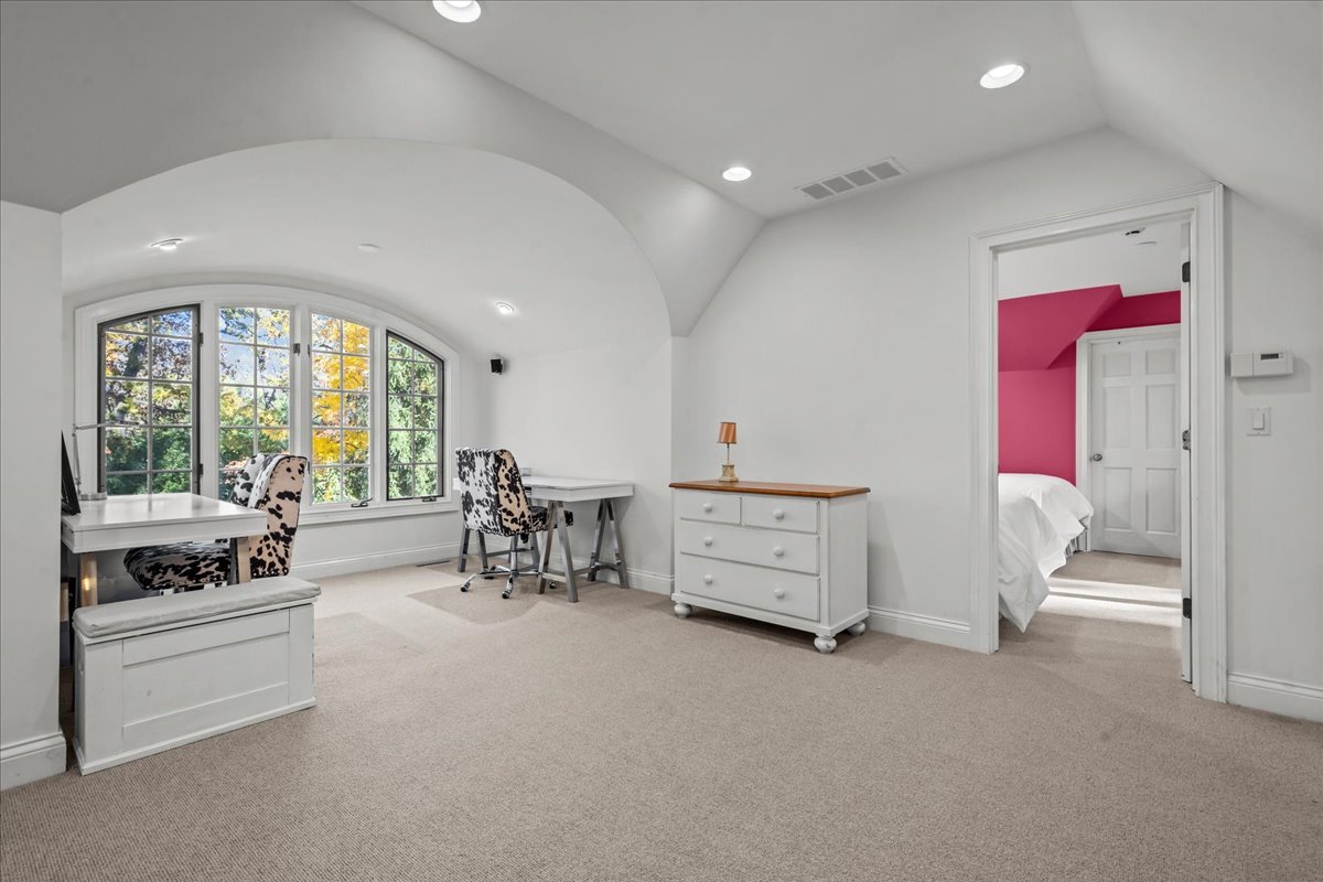 1315 Abington Cambs Drive
