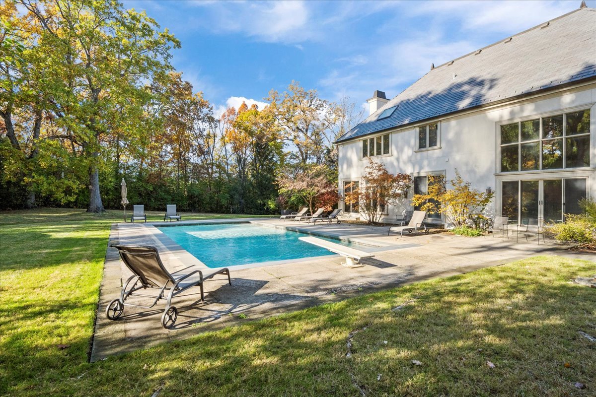1315 Abington Cambs Drive