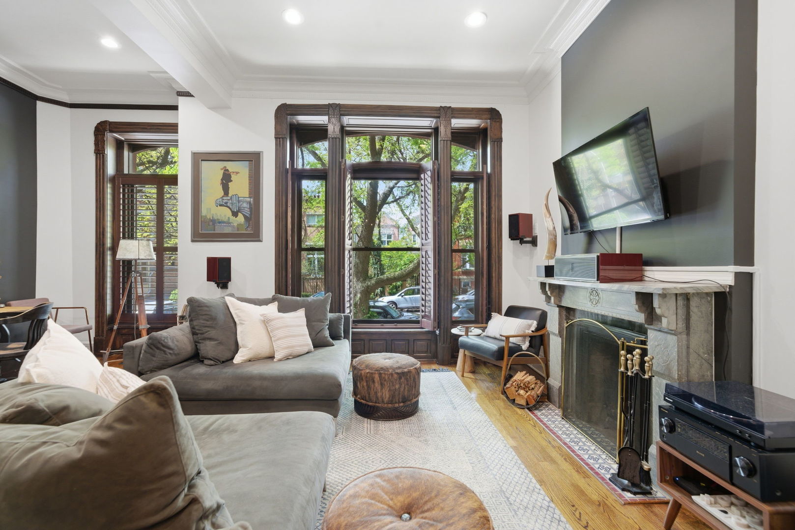 2019 N Sheffield Avenue Unit: 103