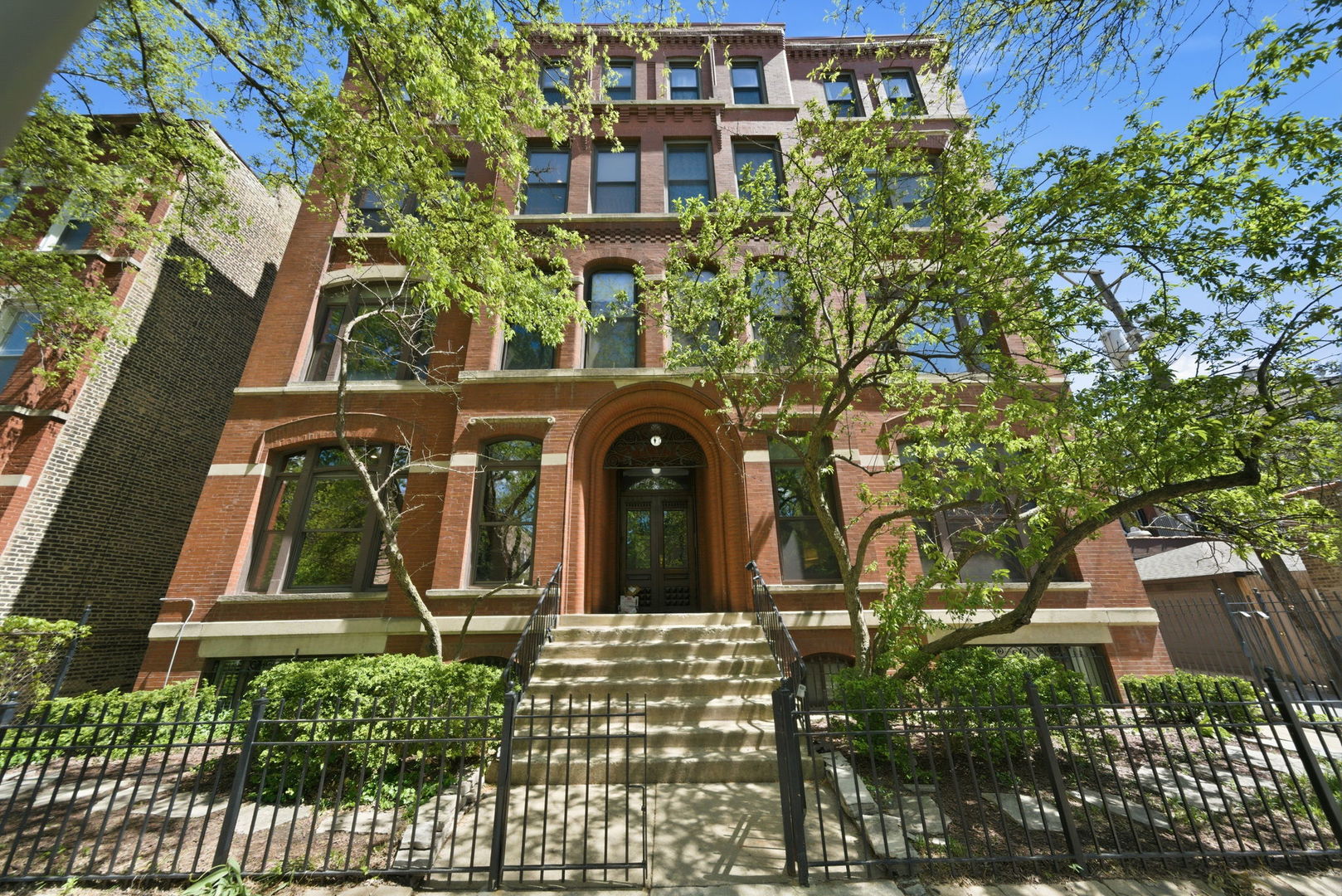 2019 N Sheffield Avenue Unit: 103