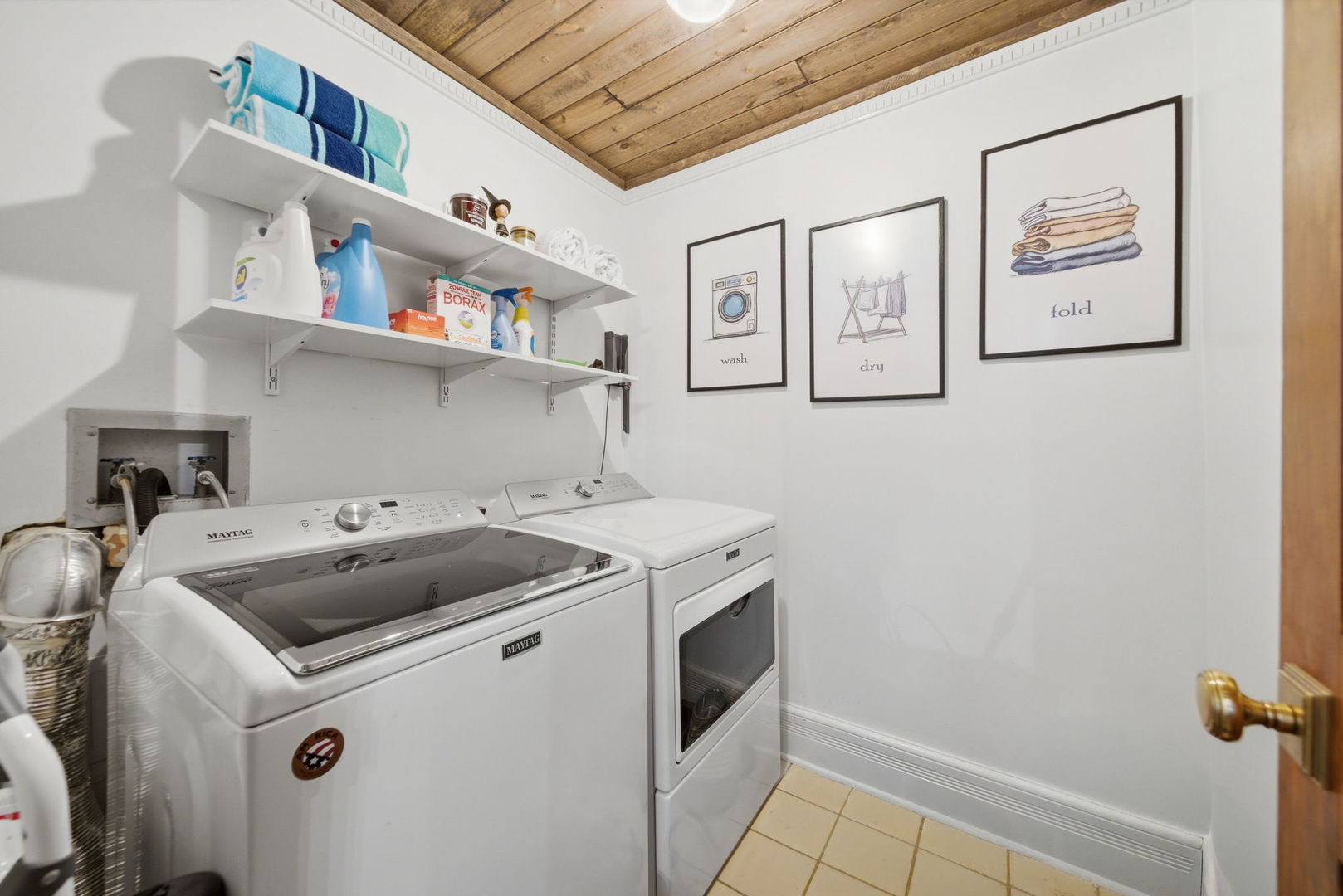 2019 N Sheffield Avenue Unit: 103