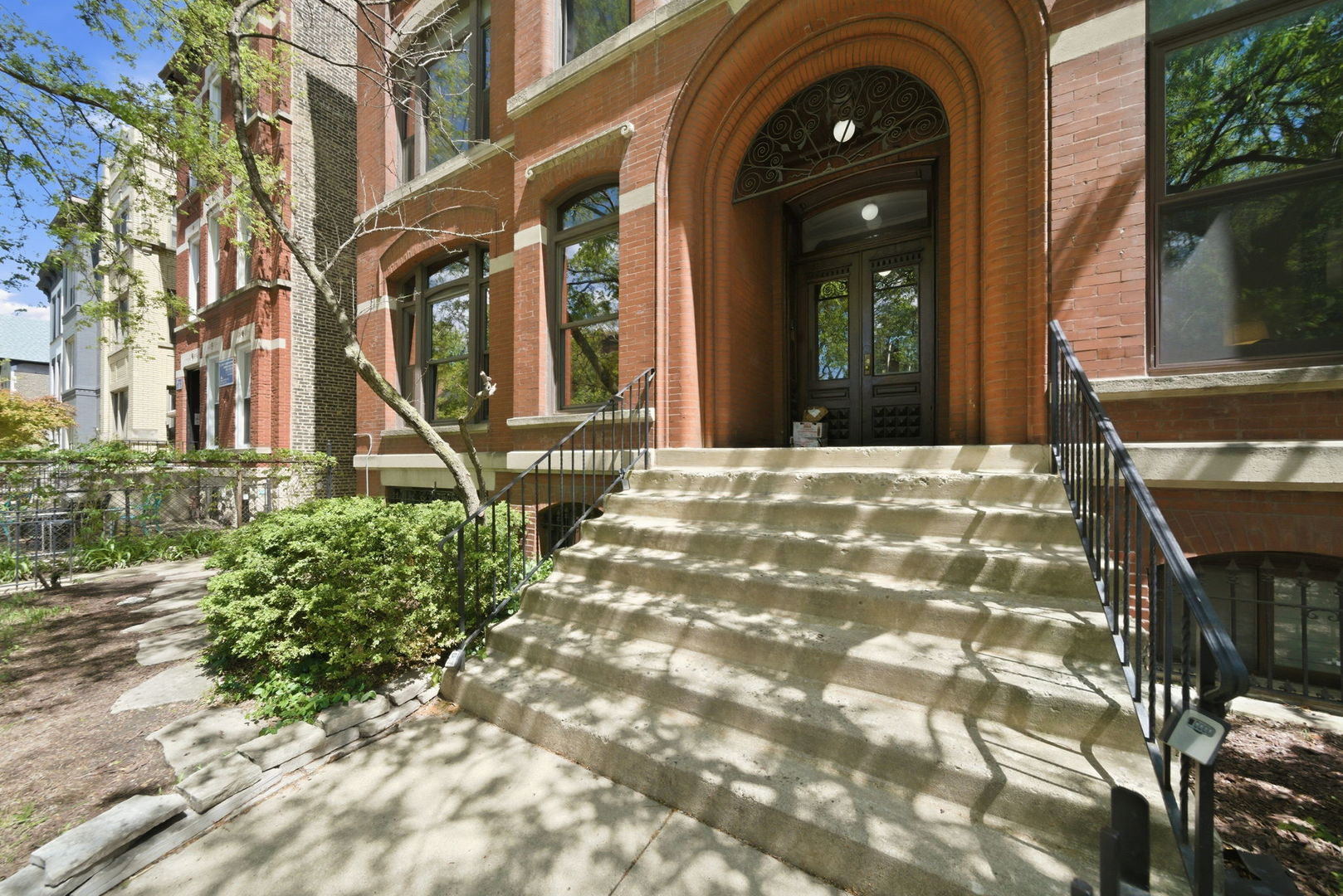 2019 N Sheffield Avenue Unit: 103