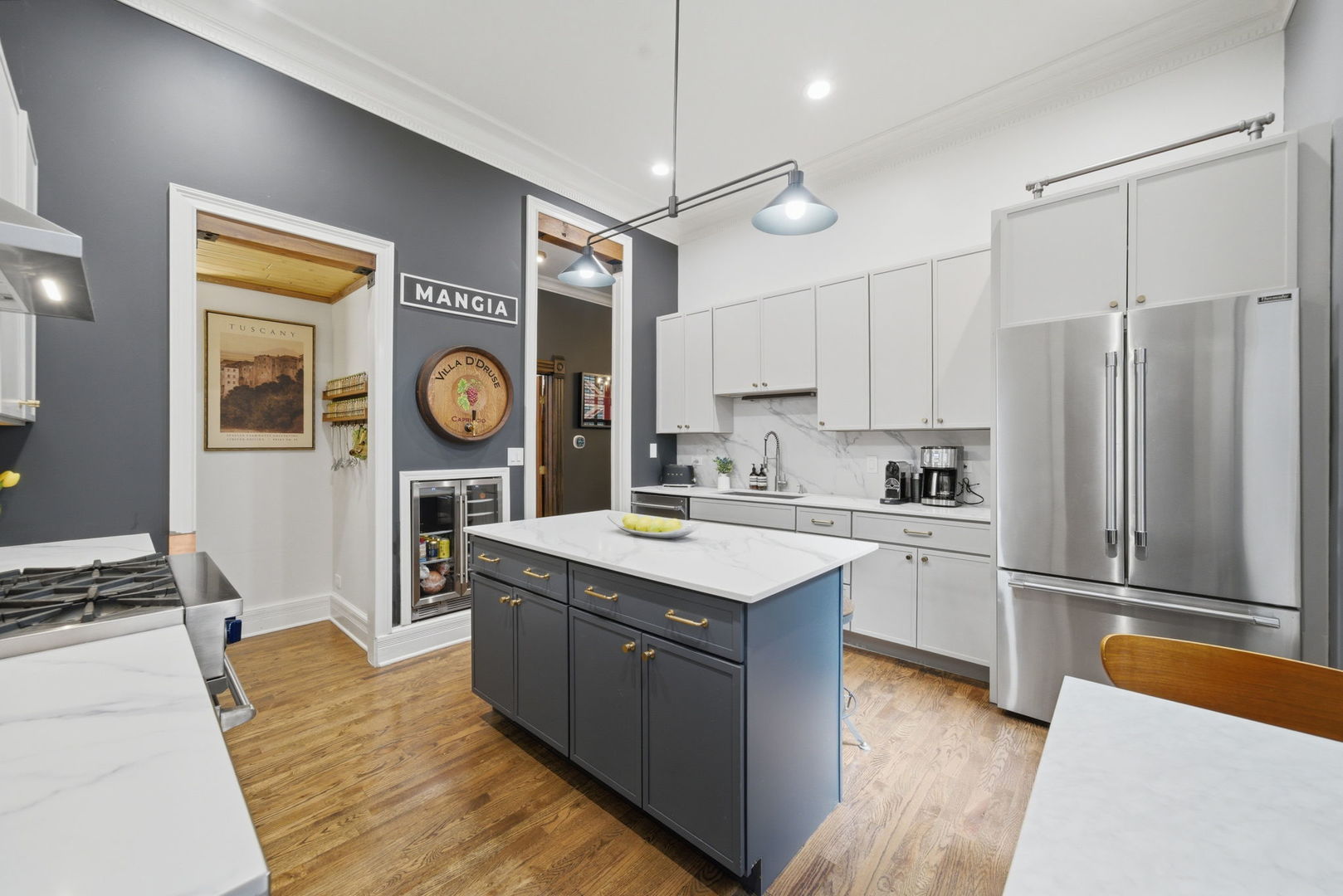 2019 N Sheffield Avenue Unit: 103