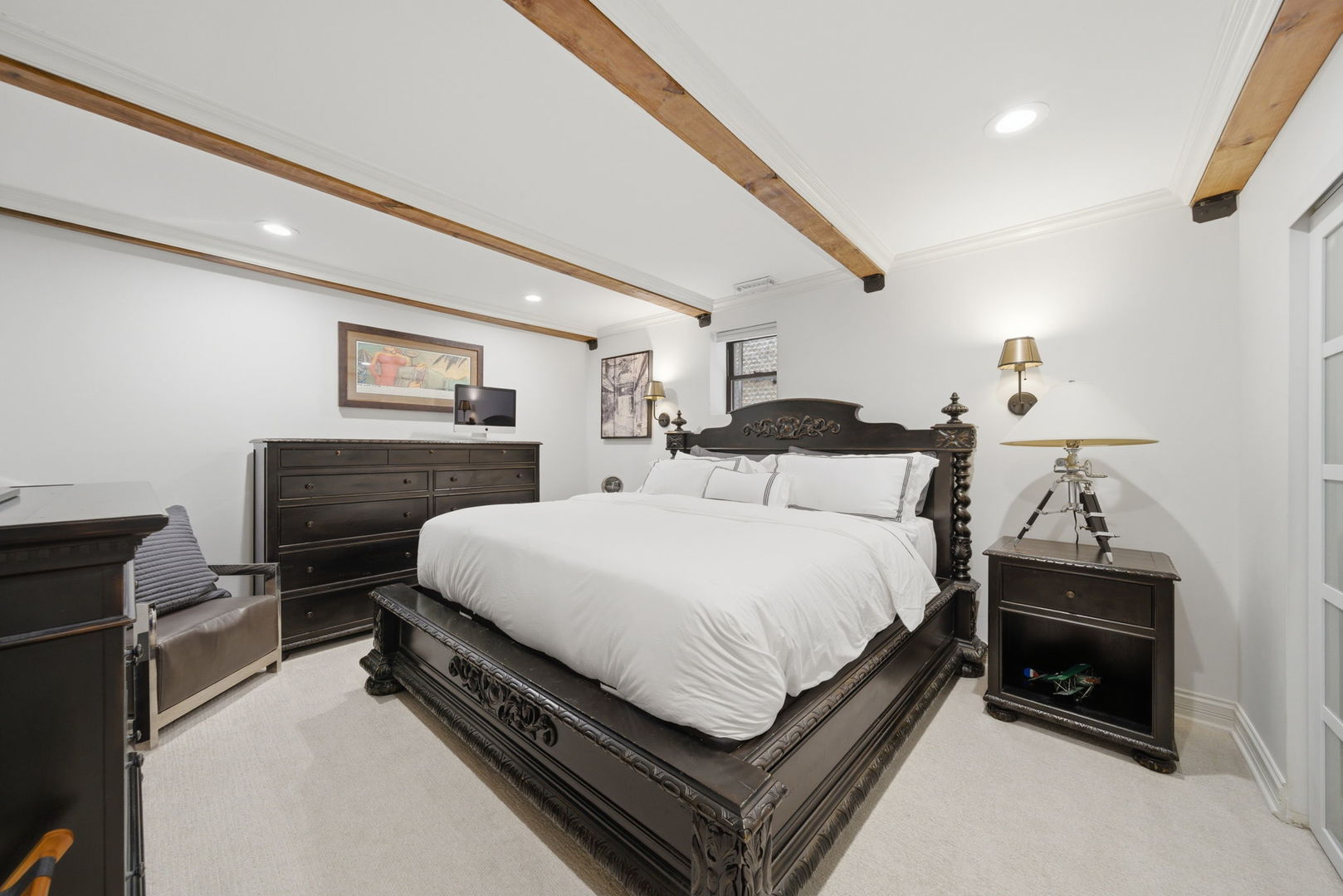 2019 N Sheffield Avenue Unit: 103