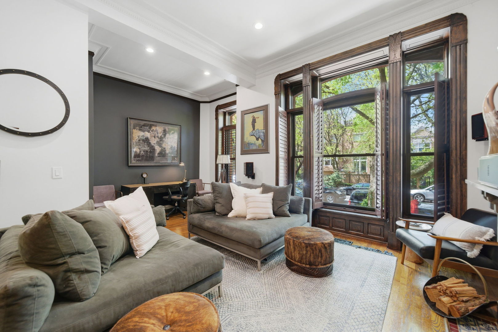 2019 N Sheffield Avenue Unit: 103
