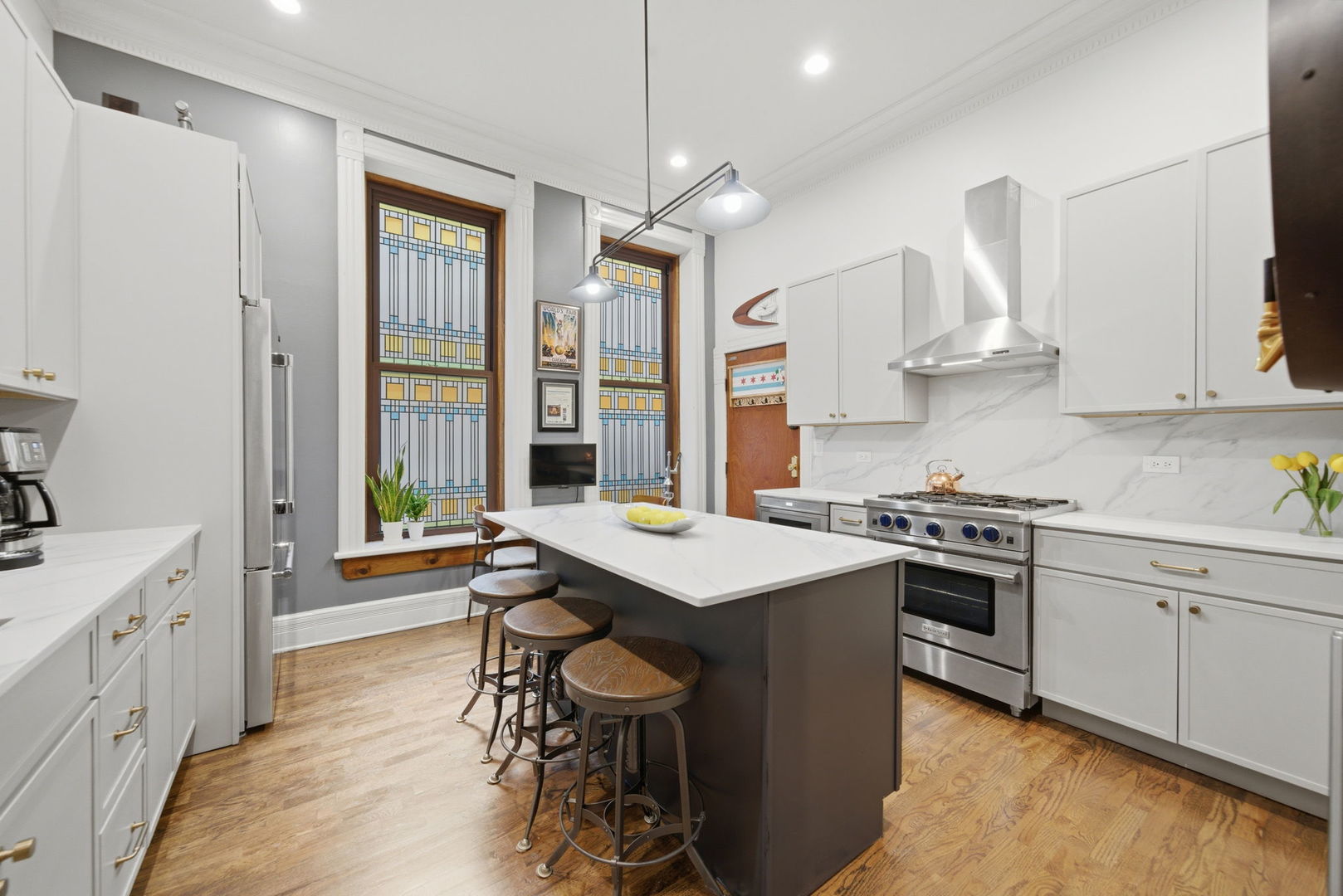 2019 N Sheffield Avenue Unit: 103