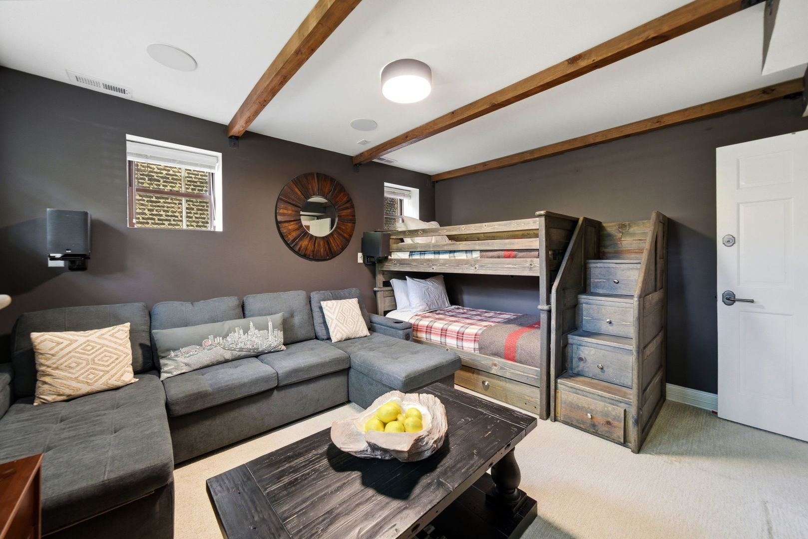 2019 N Sheffield Avenue Unit: 103