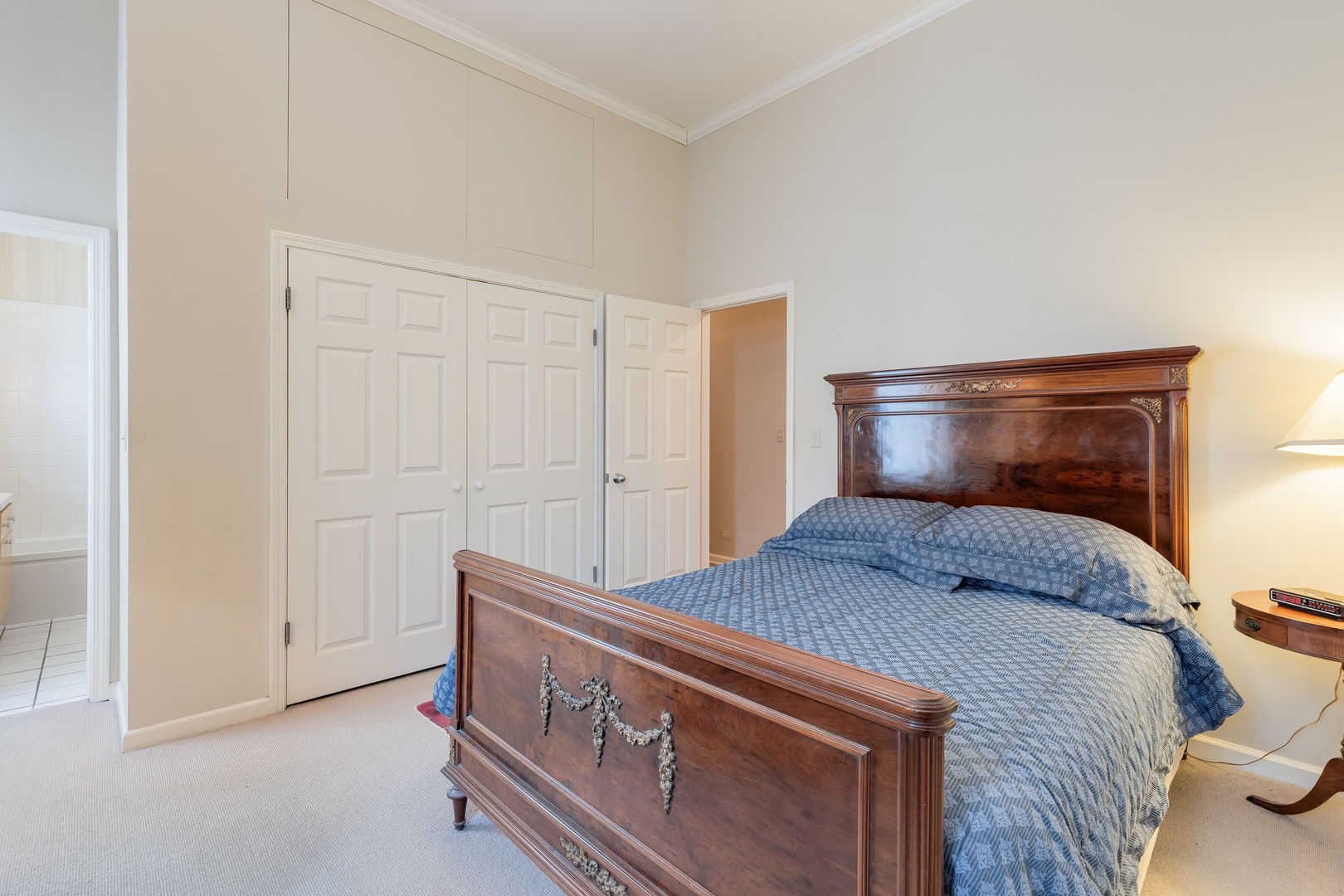 2541 N Racine Avenue Unit: 1