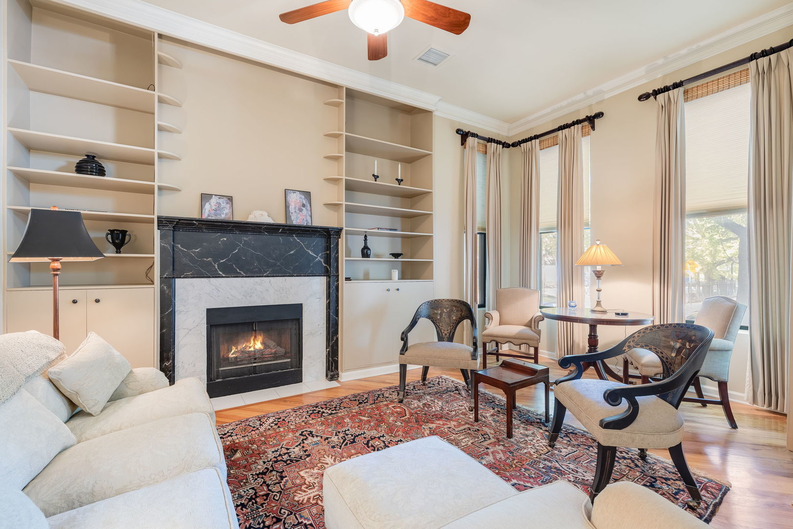 2541 N Racine Avenue Unit: 1