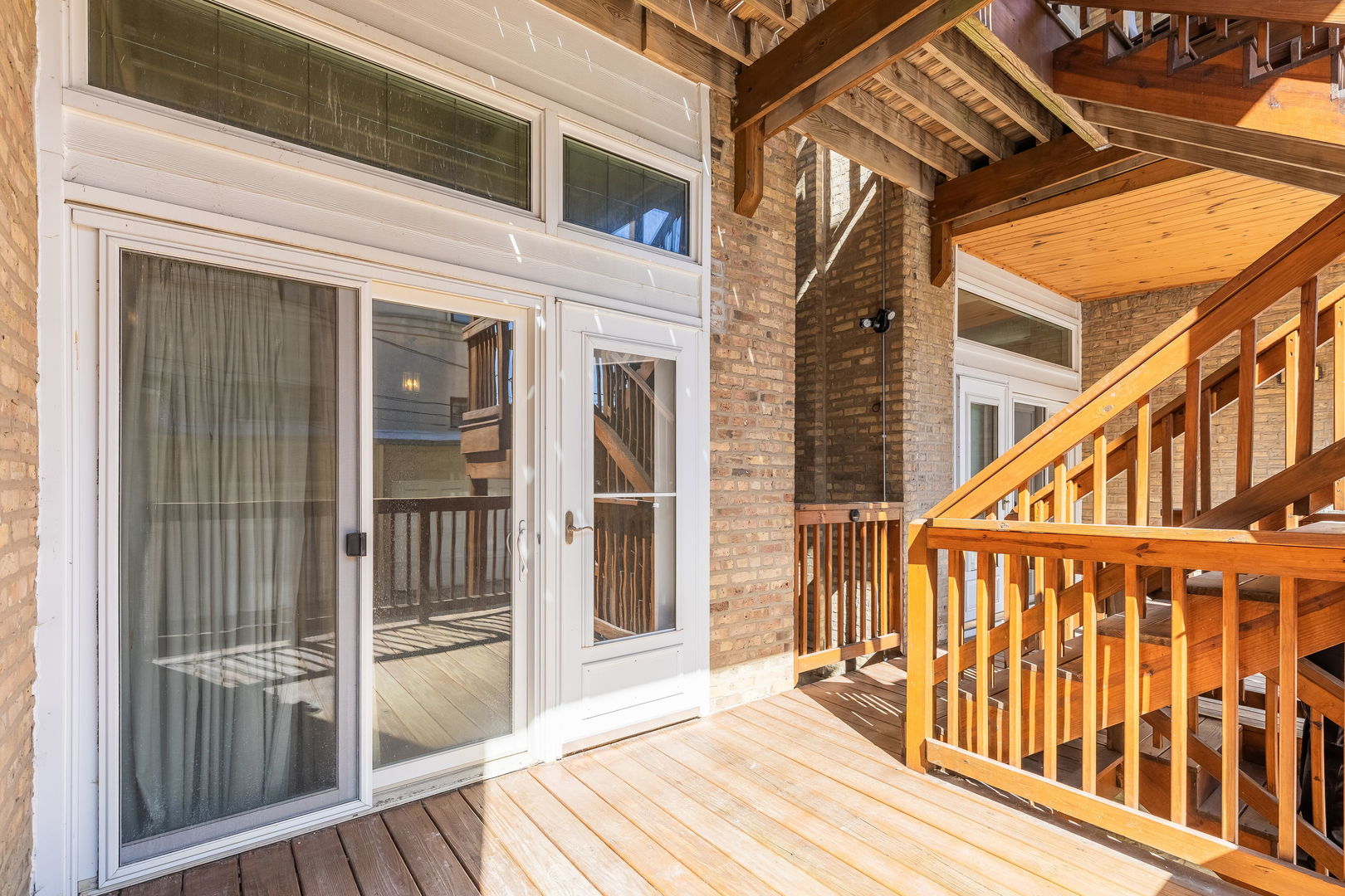 2541 N Racine Avenue Unit: 1