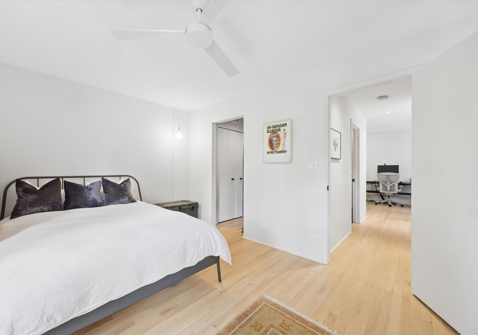 1926 N MOHAWK Street Unit: 12