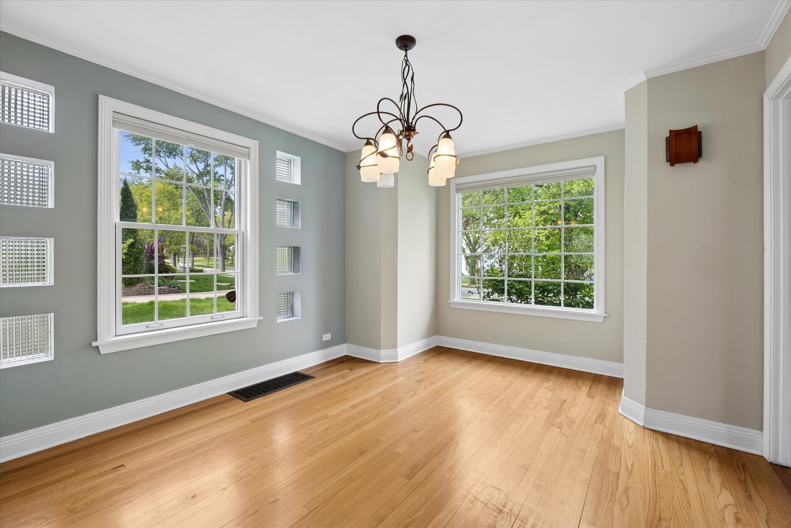 233 S Prospect Avenue