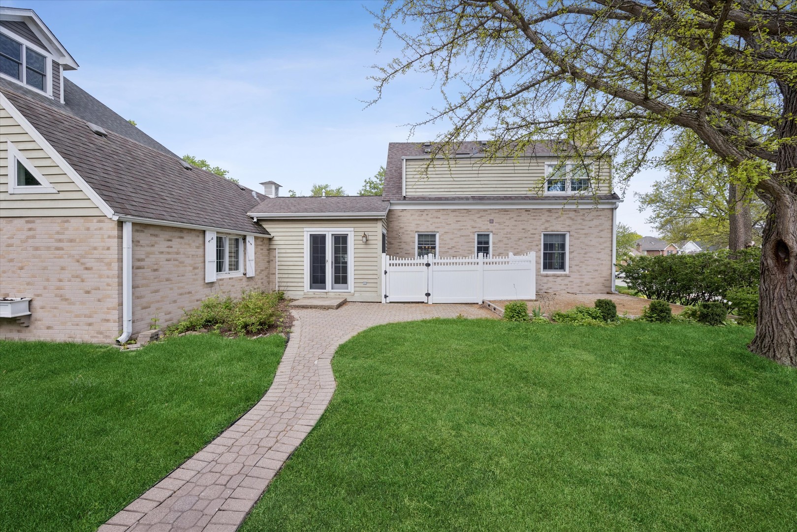 233 S Prospect Avenue