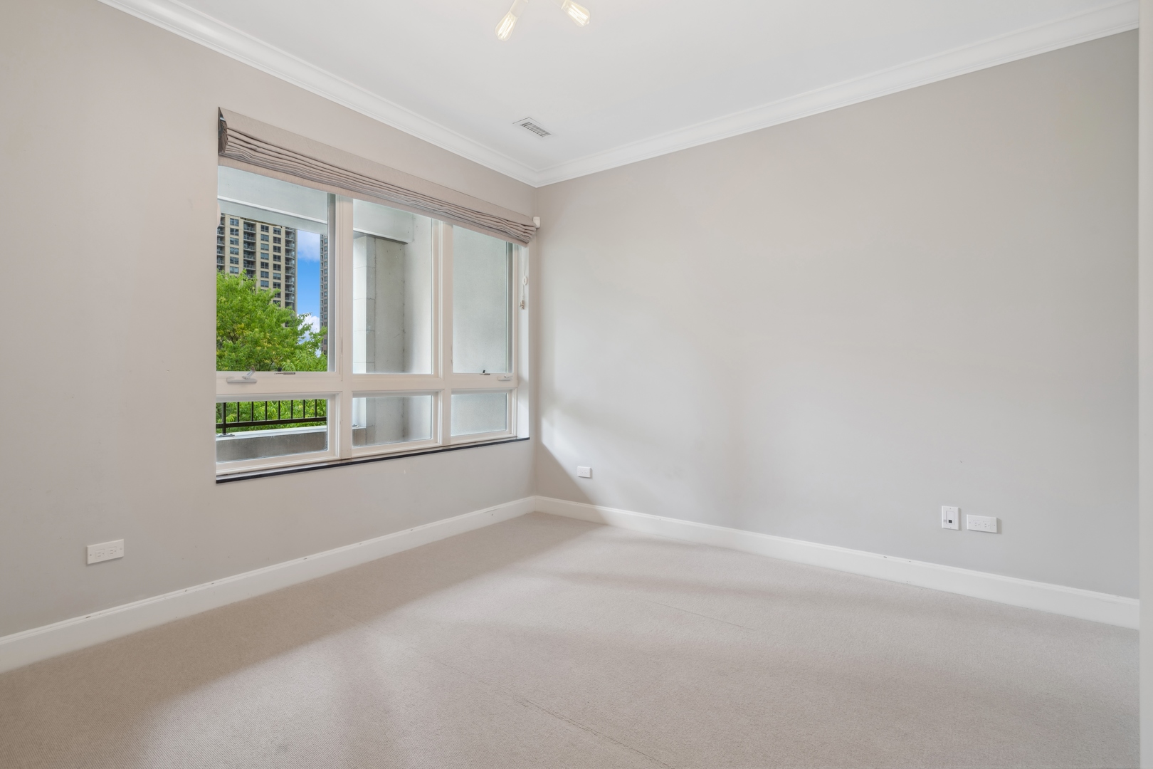409 E Benton Place Unit: 409