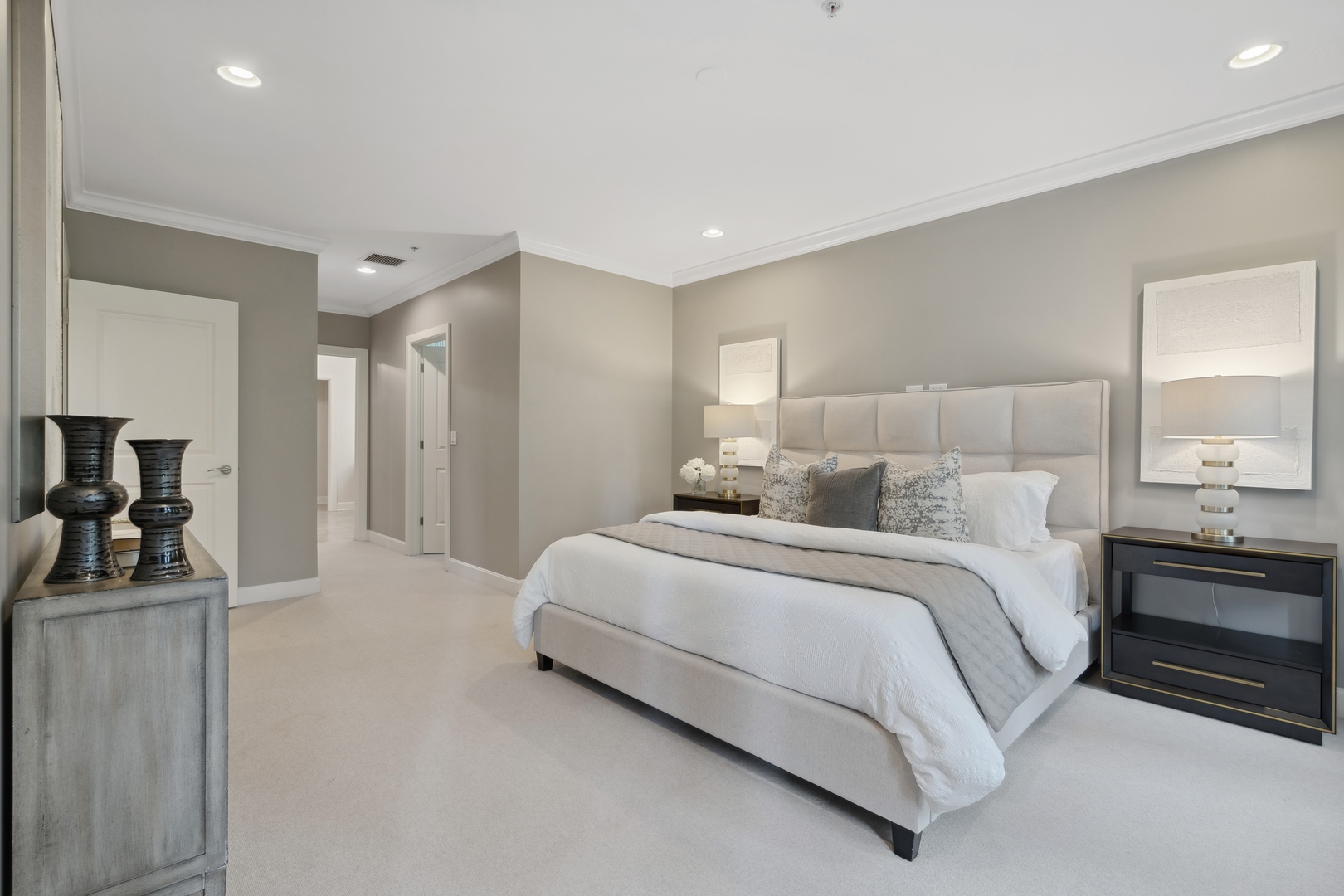 409 E Benton Place Unit: 409
