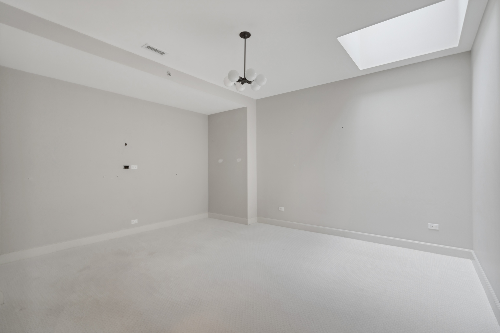 409 E Benton Place Unit: 409