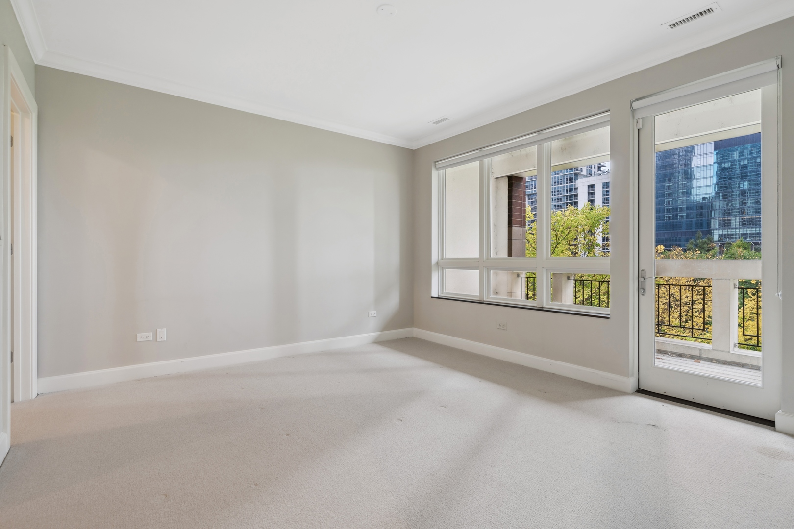 409 E Benton Place Unit: 409