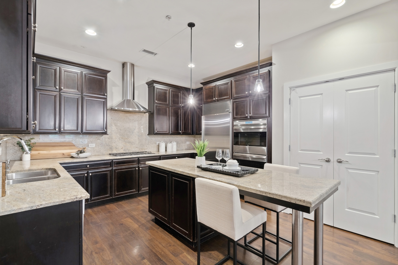 409 E Benton Place Unit: 409