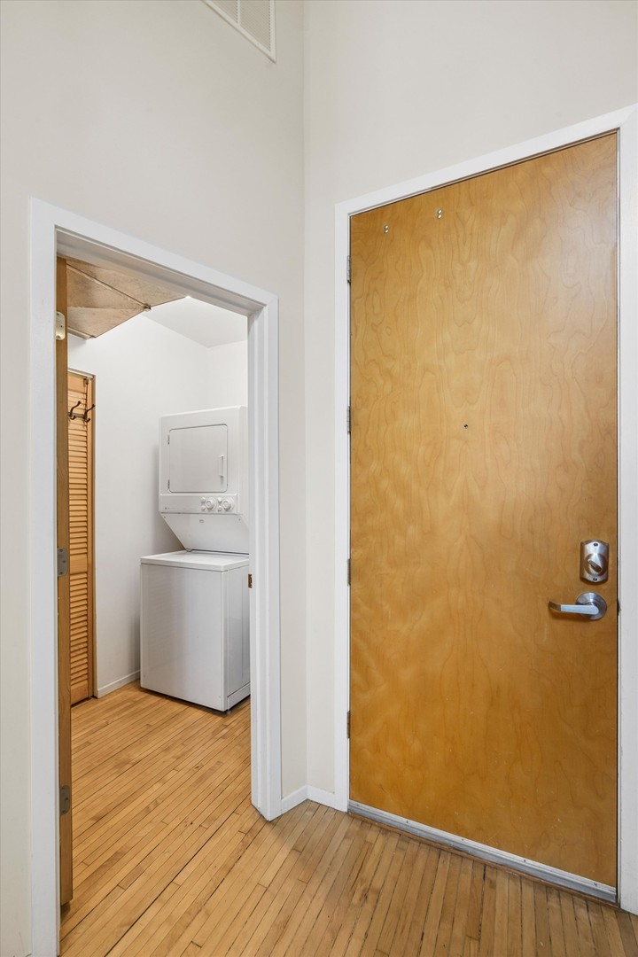 3024 N Lincoln Avenue Unit: H