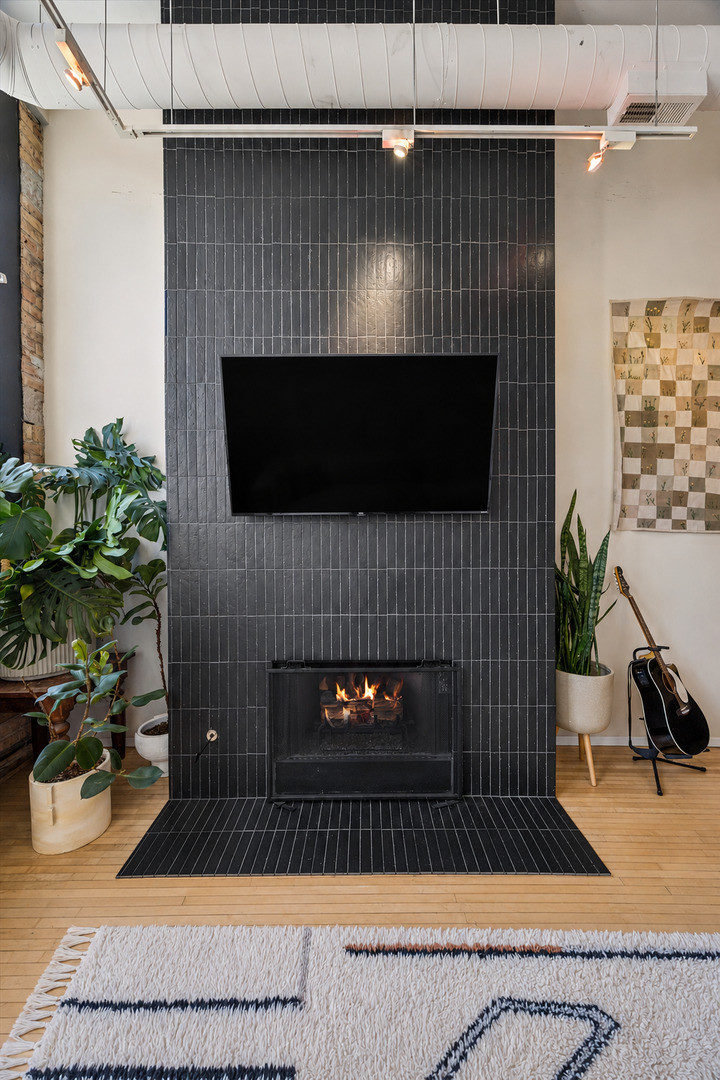 3024 N Lincoln Avenue Unit: H
