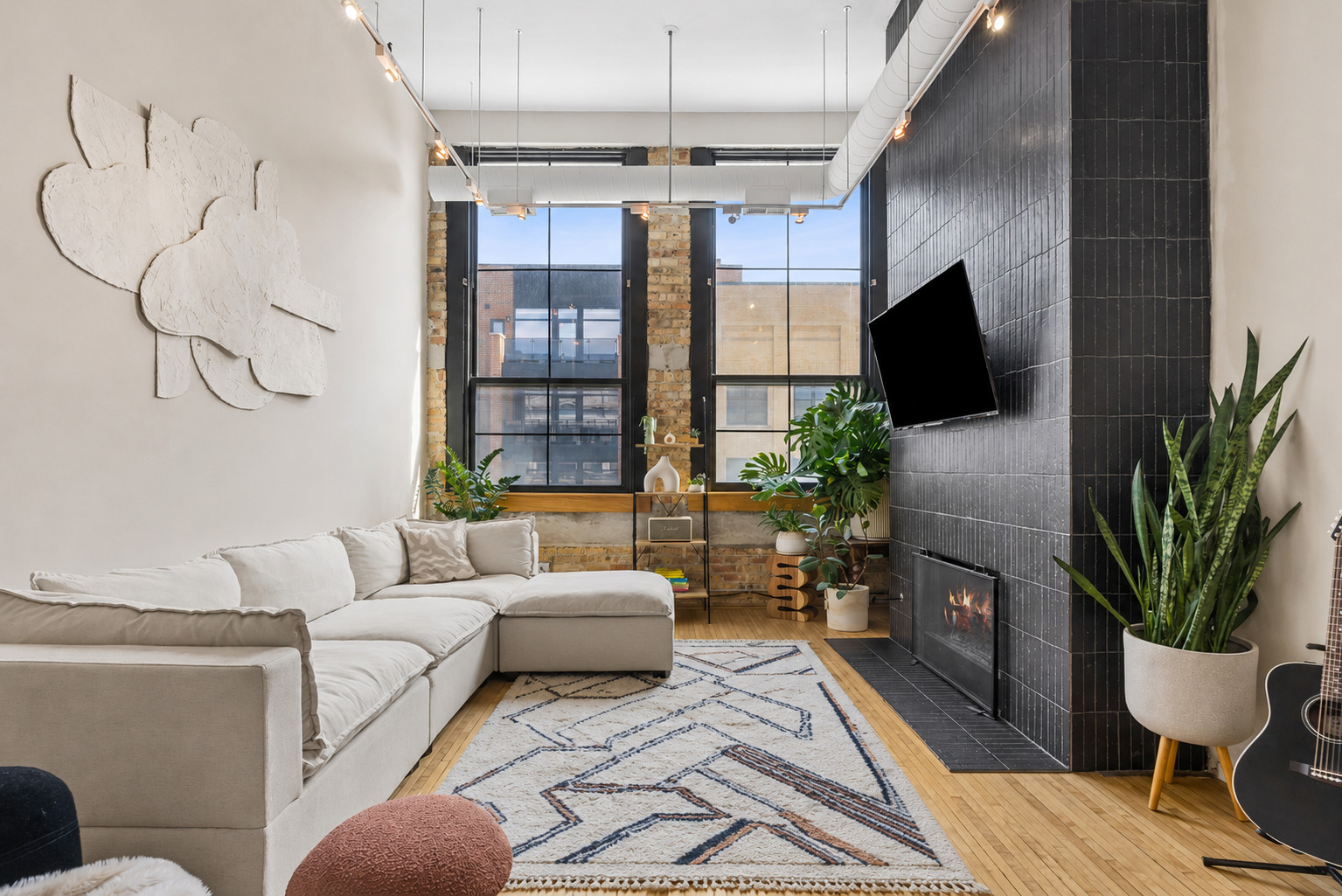3024 N Lincoln Avenue Unit: H