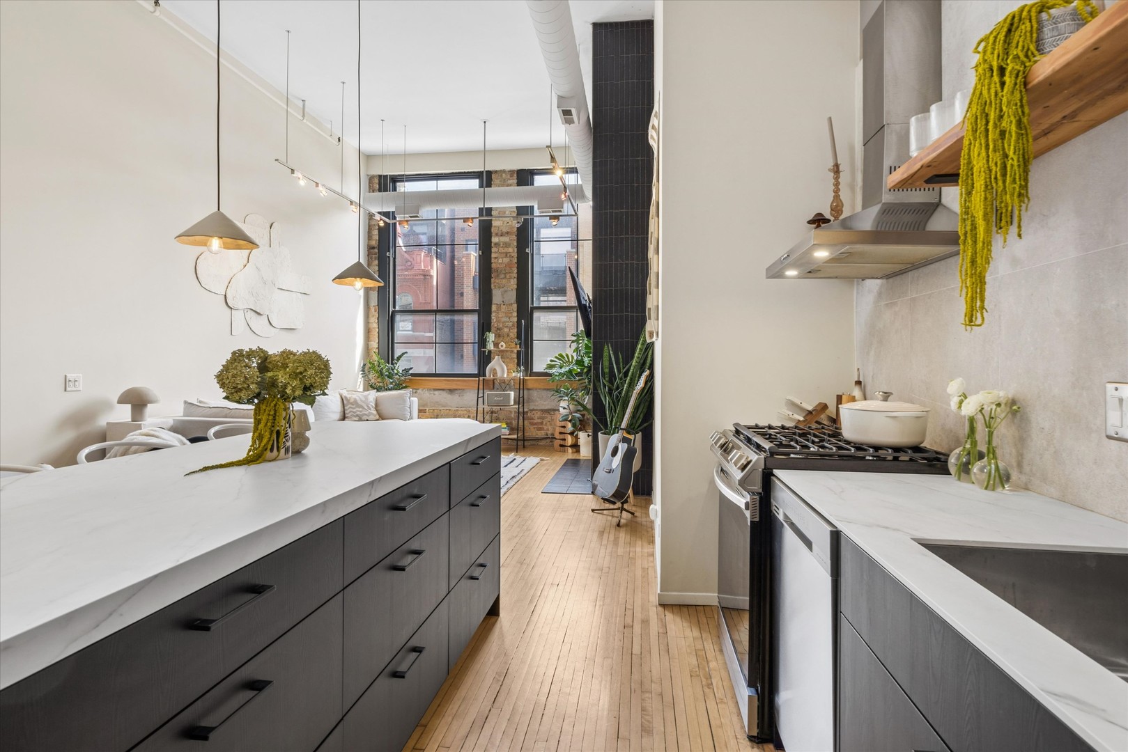 3024 N Lincoln Avenue Unit: H
