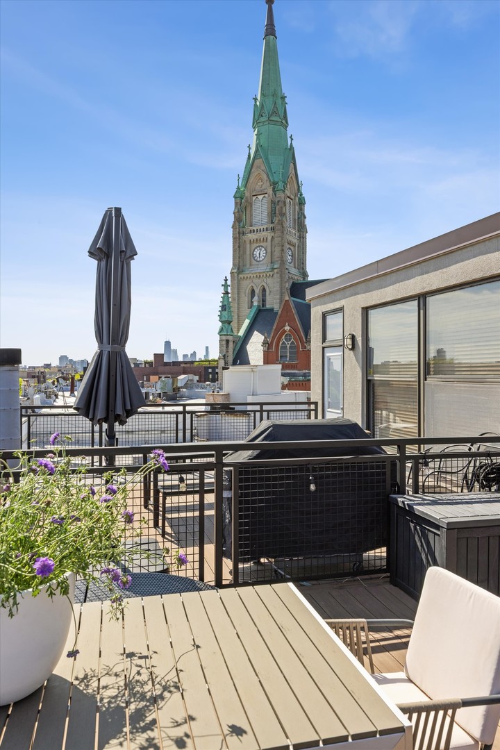 3024 N Lincoln Avenue Unit: H