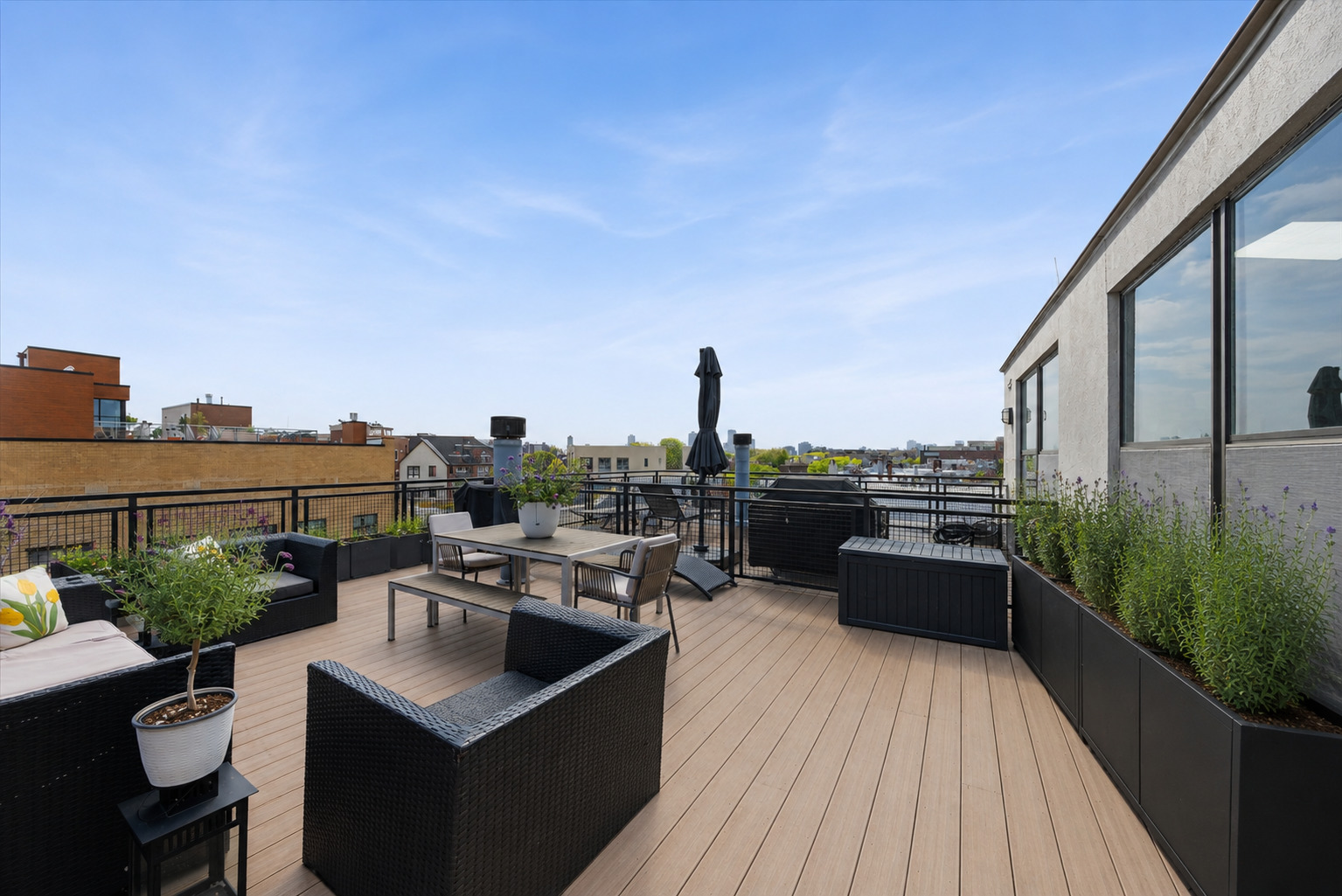3024 N Lincoln Avenue Unit: H