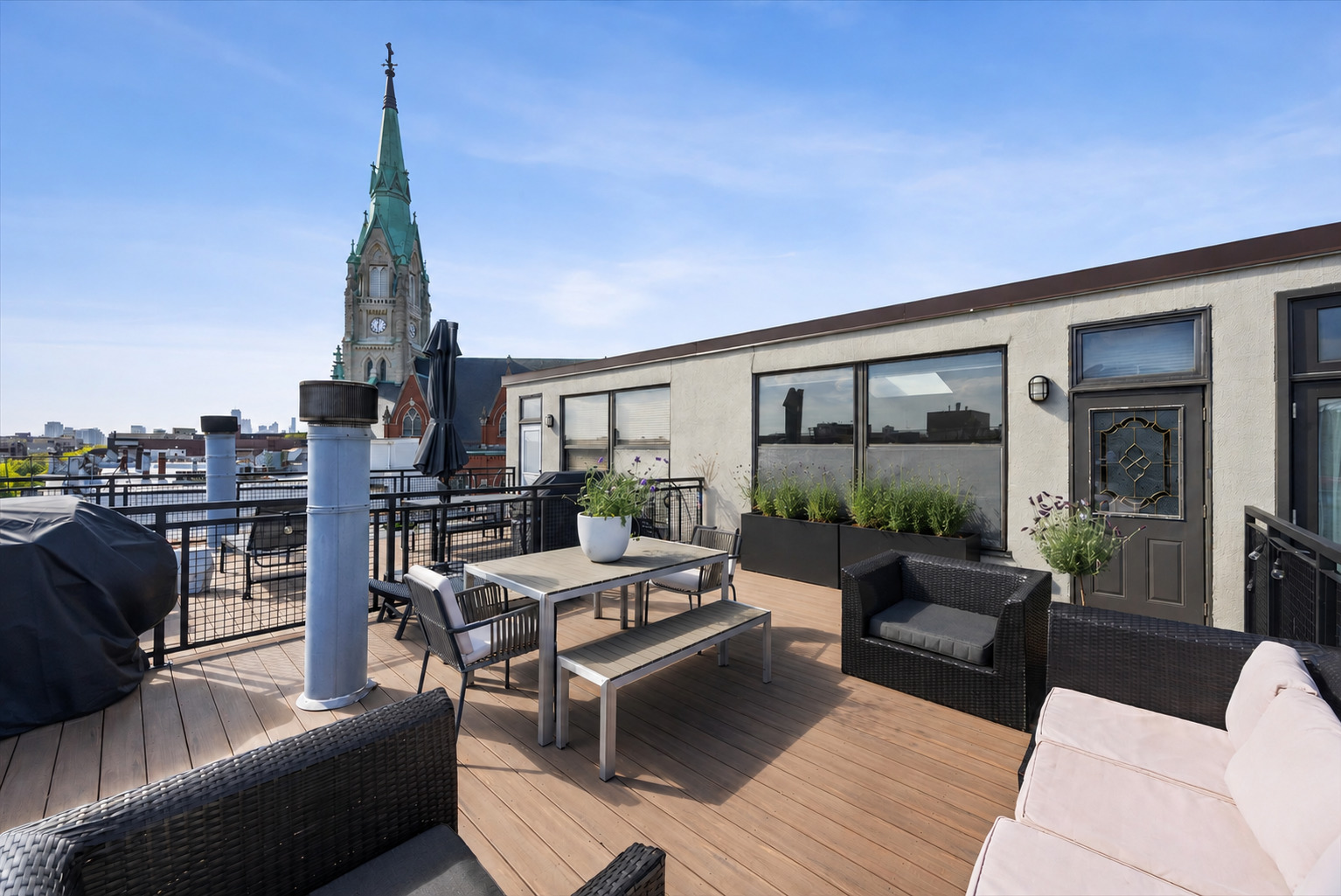3024 N Lincoln Avenue Unit: H