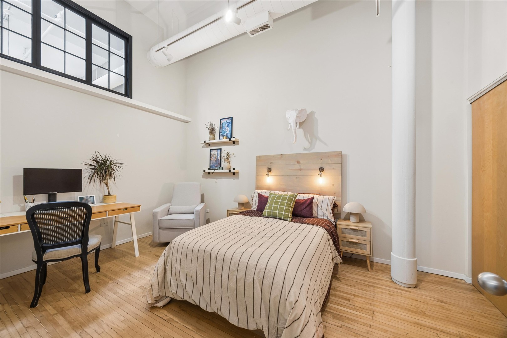 3024 N Lincoln Avenue Unit: H