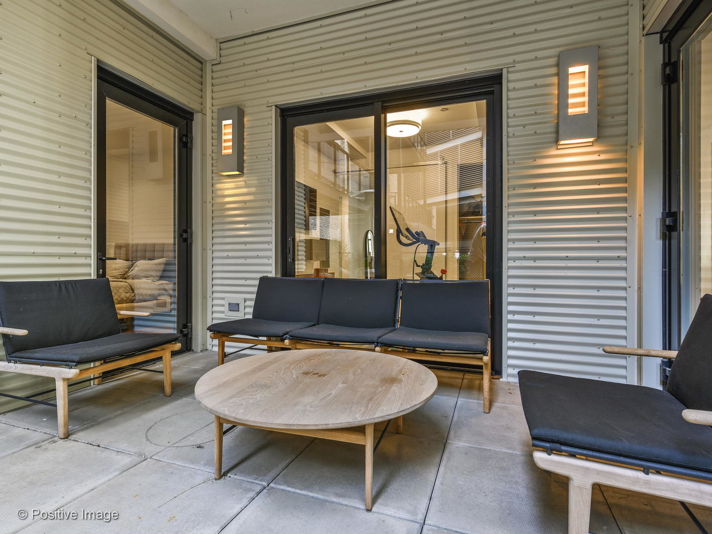 668 N Kingsbury Street Unit: 206