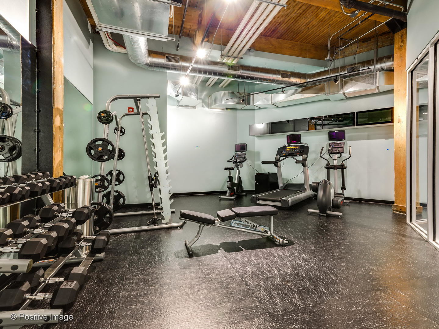 668 N Kingsbury Street Unit: 206