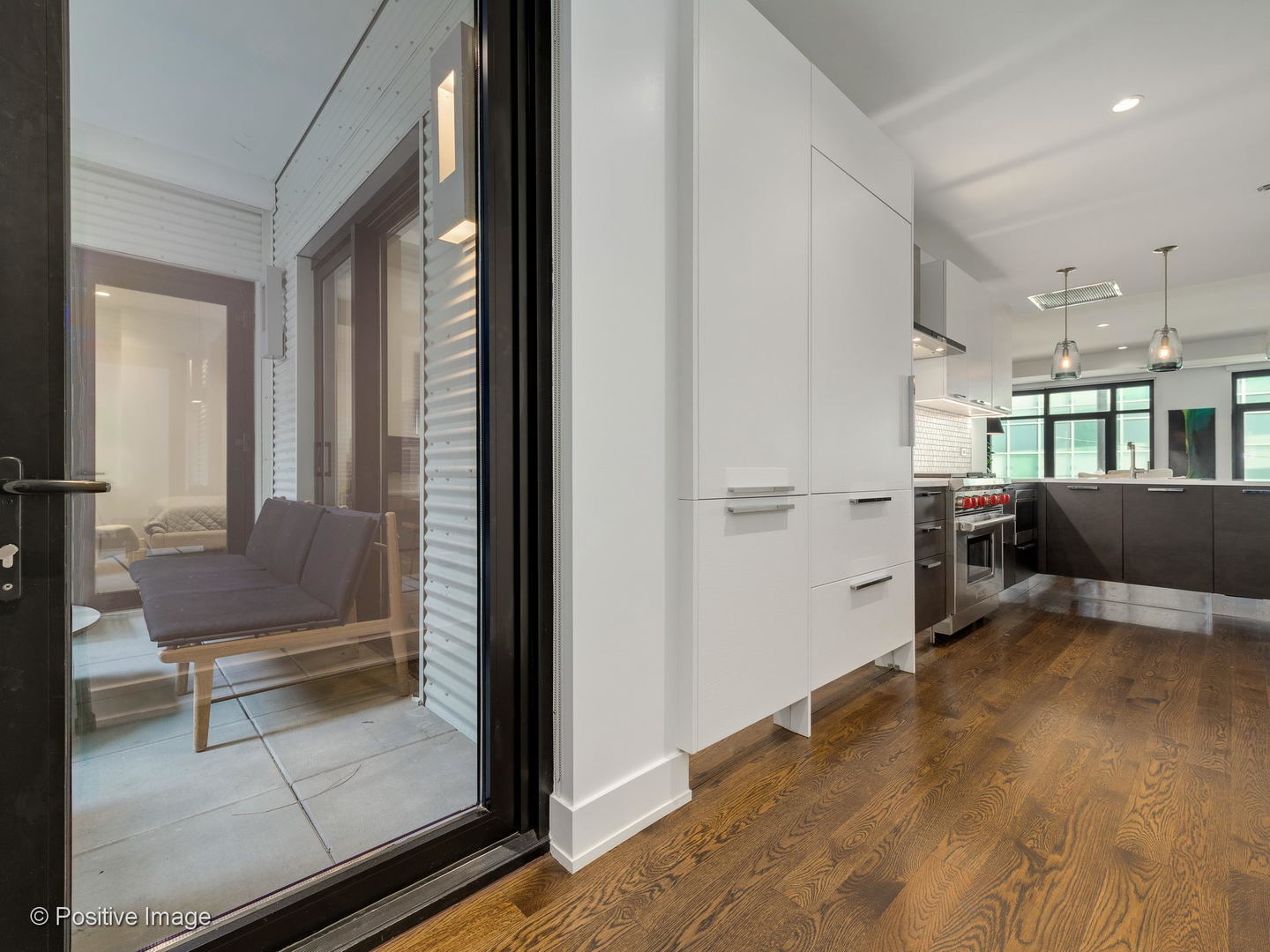 668 N Kingsbury Street Unit: 206