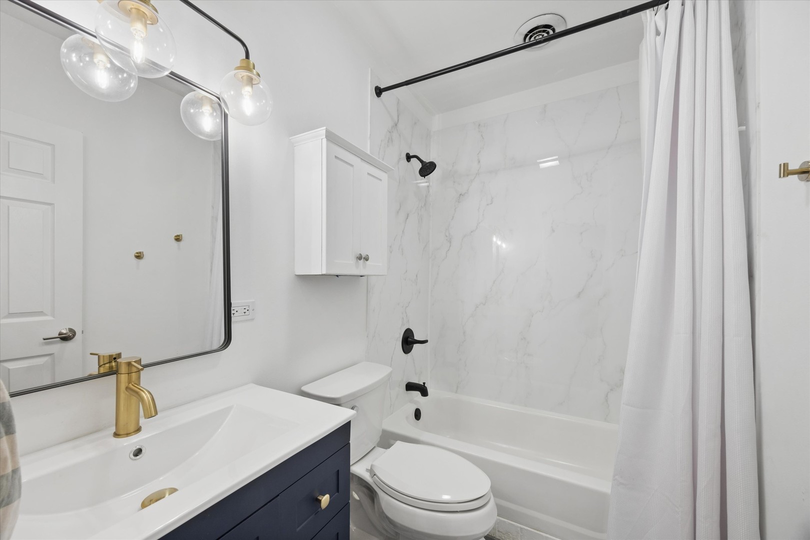2133 N SOUTHPORT Avenue Unit: 1