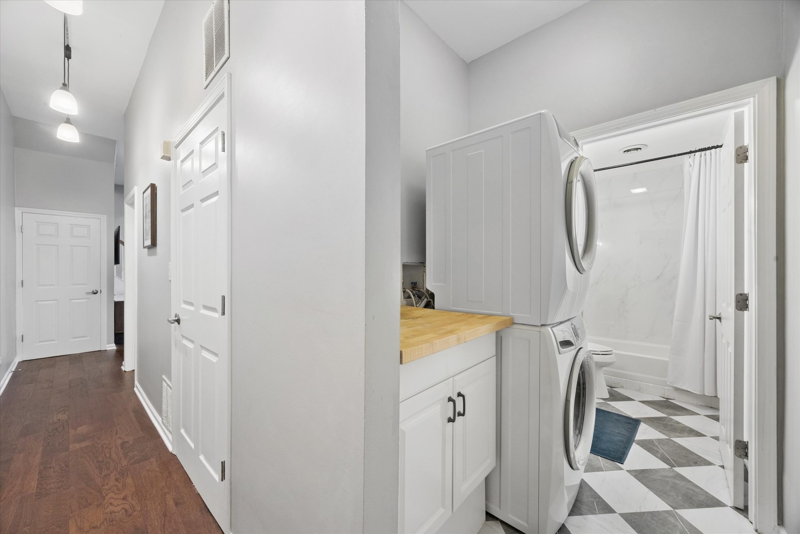 2133 N SOUTHPORT Avenue Unit: 1