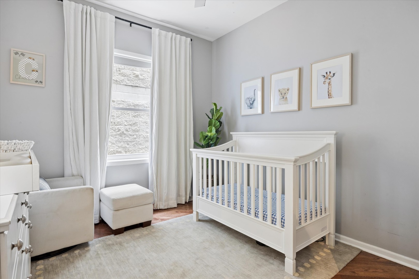 2133 N SOUTHPORT Avenue Unit: 1