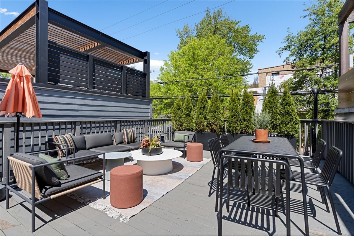 908 W Webster Avenue