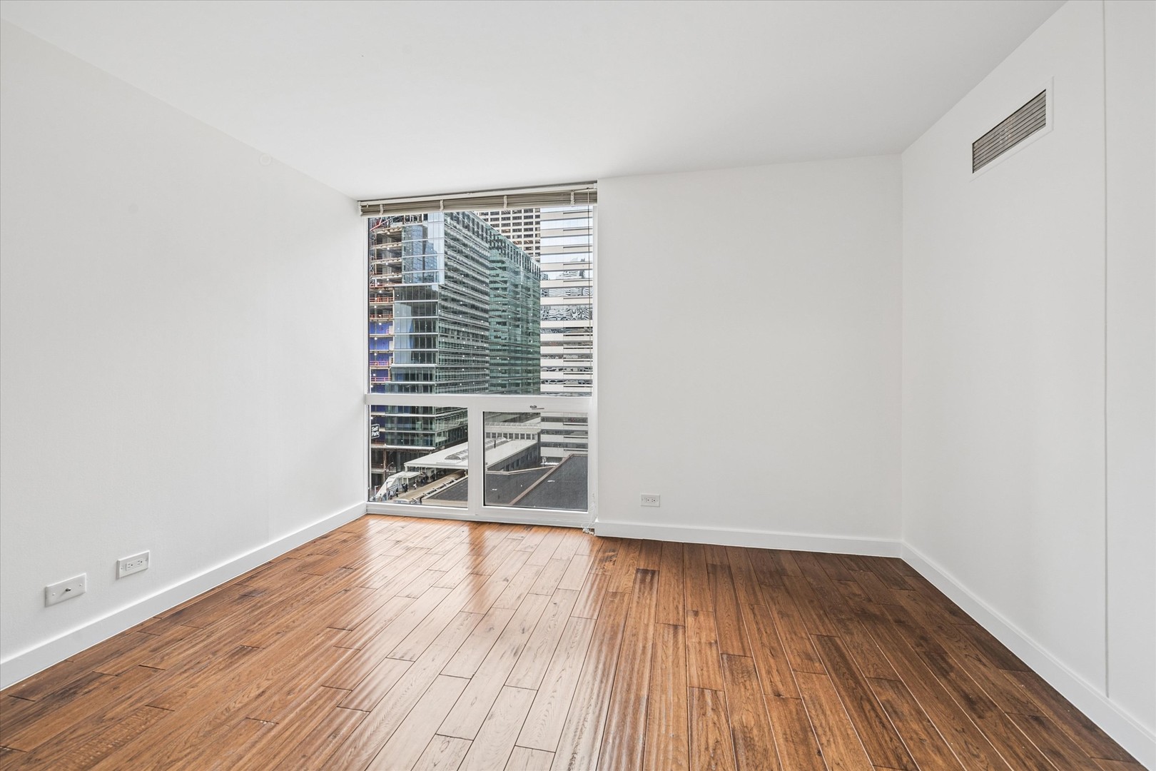 200 N Dearborn Street Unit: 1007