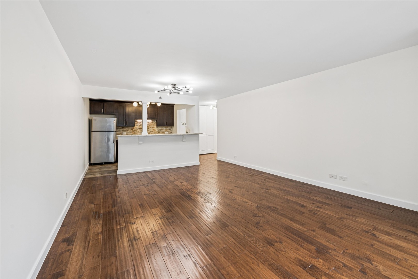 200 N Dearborn Street Unit: 1007