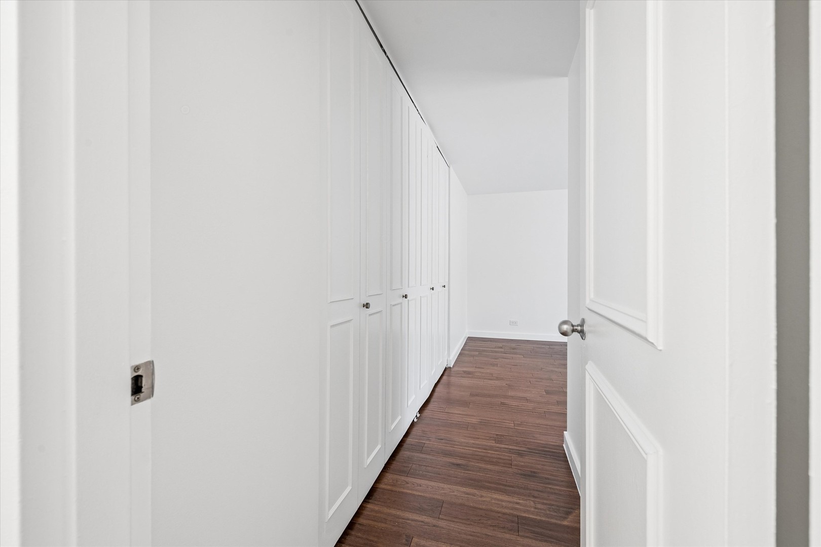 200 N Dearborn Street Unit: 1007