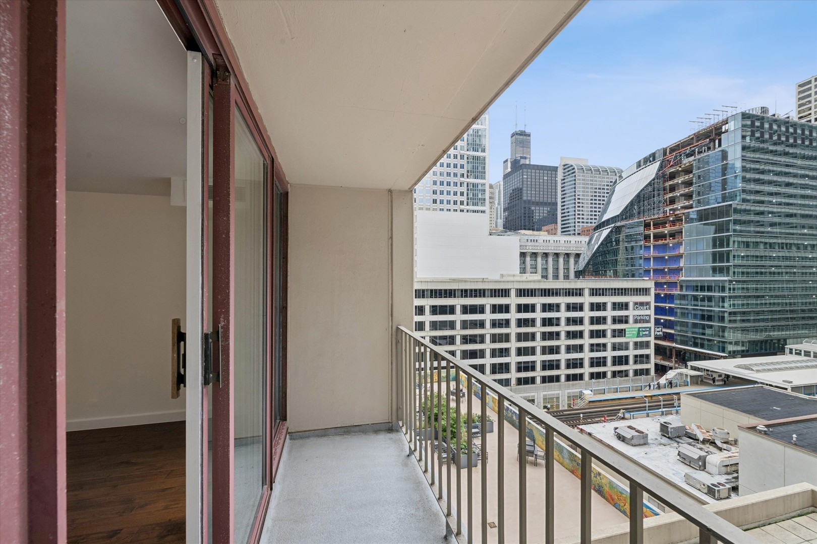 200 N Dearborn Street Unit: 1007